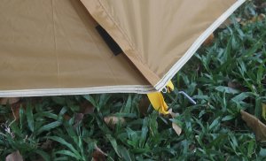 dựng lều cắm trại nơi nhiều gió