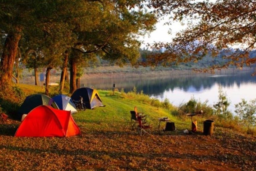 Cắm trại ở Hồ Quan Sơn