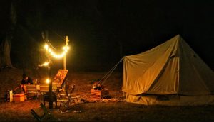 Những vật dụng cần thiết khi đi cắm trại qua đêm