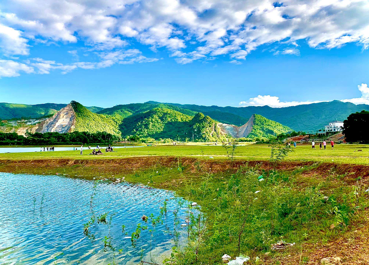 Hồ Đồng Chanh - Địa điểm cắm trại cách Hà Nội 40km