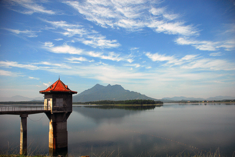 Hồ Suối Hai, một điểm du lịch gần Hà Nội